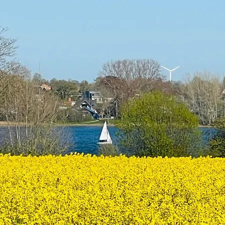Solund - Sonne Im Herzen - Ruhige Und Sonnige Mit Terrasse Und Garten Nahe Und Ostsee * Schönhagen