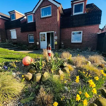 Solund - Sonne Im Herzen - Ruhige Und Sonnige Mit Terrasse Und Garten Nahe Und Ostsee * Schönhagen