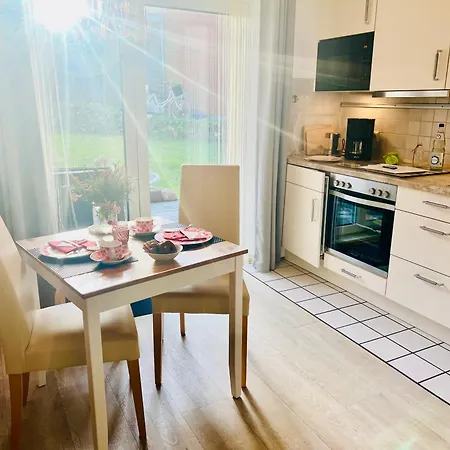 Solund - Sonne Im Herzen - Ruhige Und Sonnige Mit Terrasse Und Garten Nahe Und Ostsee 公寓 Schönhagen