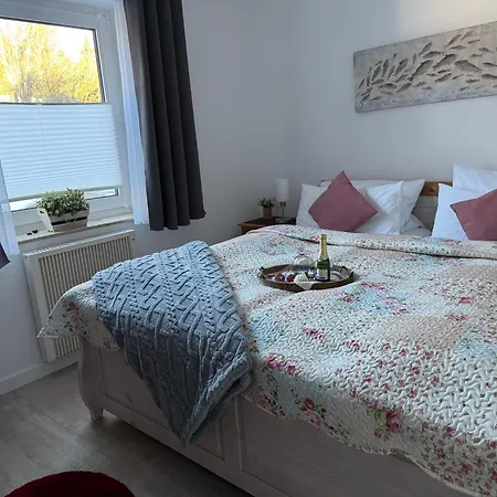 Solund - Sonne Im Herzen - Ruhige Und Sonnige Mit Terrasse Und Garten Nahe Und Ostsee *